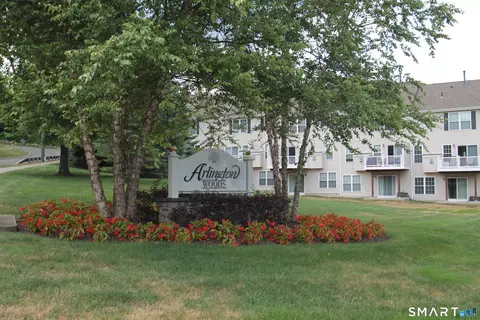 701 Sienna Dr #701, Danbury, CT 06810