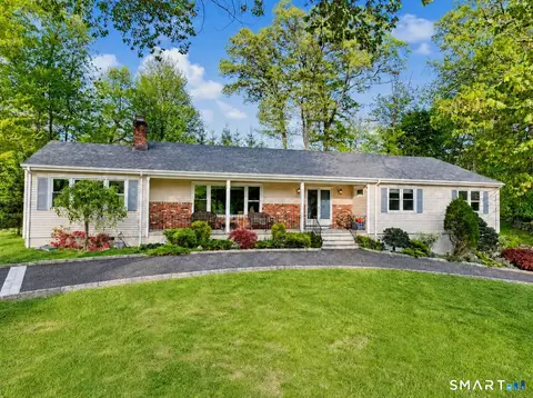 118 Davenport Ridge Ln, Stamford, CT 06903
