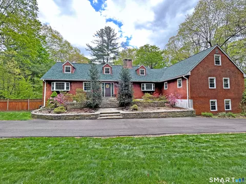 46 Henderson Dr, Avon, CT 06001