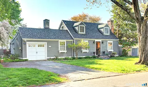 173 Puritan Rd, Fairfield, CT 06824