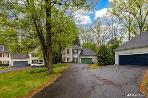 Exterior - 8 Whitward Pl, Windsor, CT 06095 photo 10 of 10