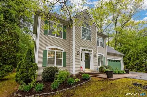 Exterior - 8 Whitward Pl, Windsor, CT 06095 photo 3 of 10