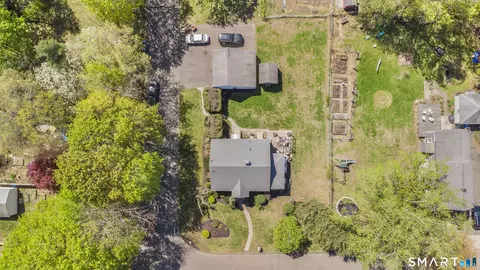 View/Area - 10 Barraclough Ave, Hamden, CT 06517 photo 2 of 5