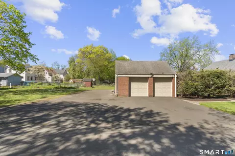 Exterior - 10 Barraclough Ave, Hamden, CT 06517 photo 5 of 5