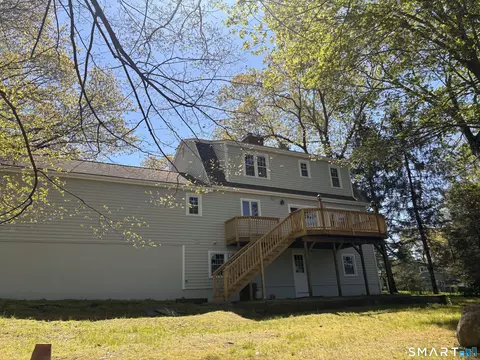 34 Laurel Hill Dr, Niantic, CT 06357 photo 2