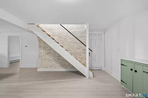 Entry Way - 34 Laurel Hill Dr, Niantic, CT 06357 photo 2 of 2