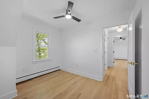 Bedroom - 34 Laurel Hill Dr, Niantic, CT 06357 photo 1 of 9