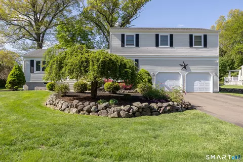 43 Hawthorne Dr, Cheshire, CT 06410