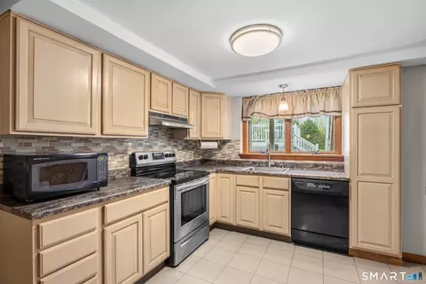 Kitchen - 6 Tyler Dr, Preston, CT 06365 photo 2 of 3