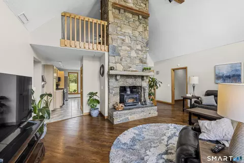Entry Way - 6 Tyler Dr, Preston, CT 06365 photo 1 of 3