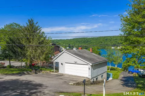 660 E Wakefield Blvd, Winchester, CT 06098