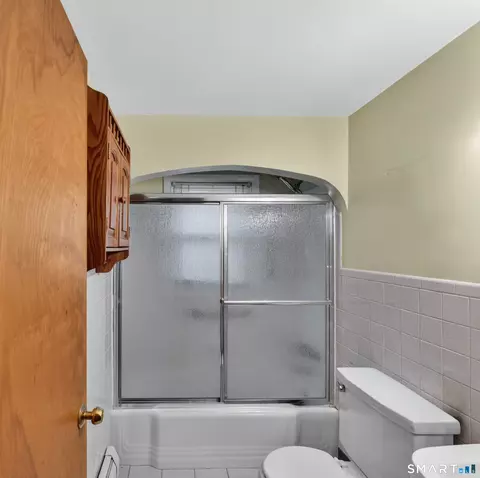 Bath - 660 E Wakefield Blvd, Winchester, CT 06098 photo 3 of 3