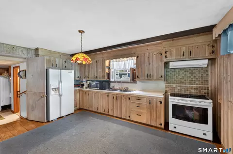 Kitchen - 660 E Wakefield Blvd, Winchester, CT 06098 photo 1 of 1