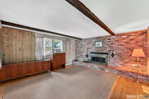 Living - 660 E Wakefield Blvd, Winchester, CT 06098 photo 1 of 2
