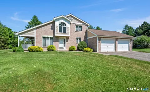 220 Coleman Rd, Middletown, CT 06457