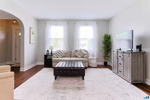 Living - 17 May St, West Haven, CT 06516 photo 2 of 4