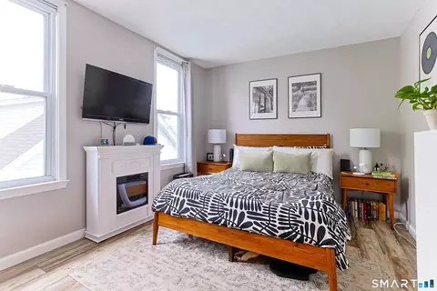 Bedroom - 17 May St, West Haven, CT 06516 photo 3 of 4