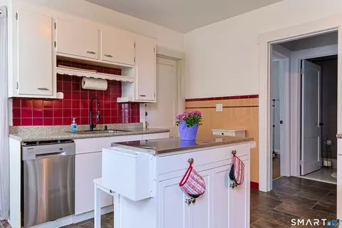 Kitchen - 17 May St, West Haven, CT 06516 photo 1 of 6