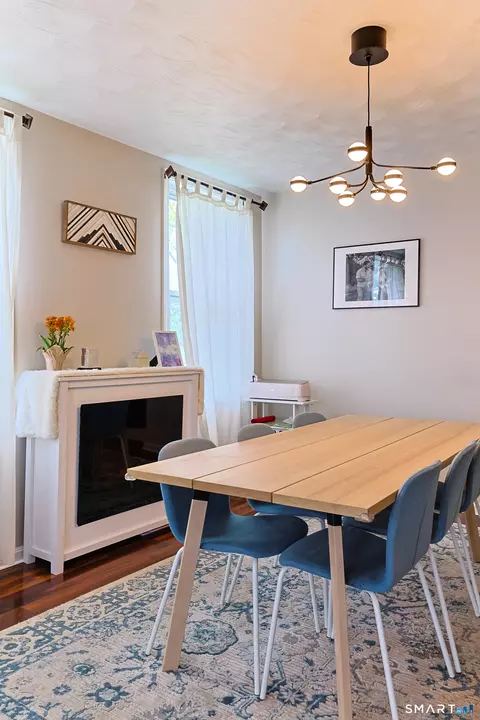 Dining - 17 May St, West Haven, CT 06516 photo 4 of 4
