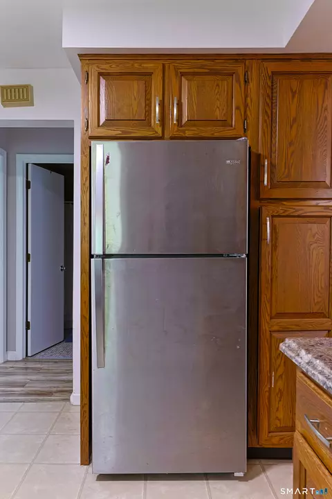 Kitchen - 17 May St, West Haven, CT 06516 photo 5 of 6