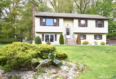 139 Strawberry Hill Rd, Bristol, CT 06010
