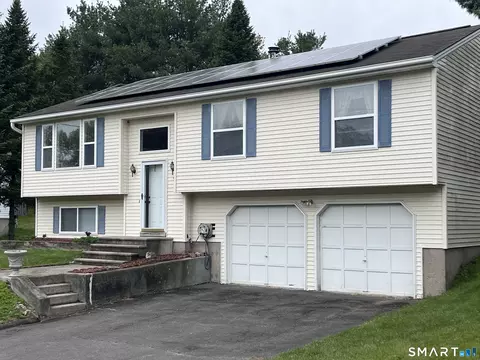 9 Brittany Ln, Naugatuck, CT 06770