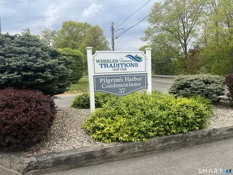 9 Pilgrims Harbor Rd # B, Wallingford, CT 06492