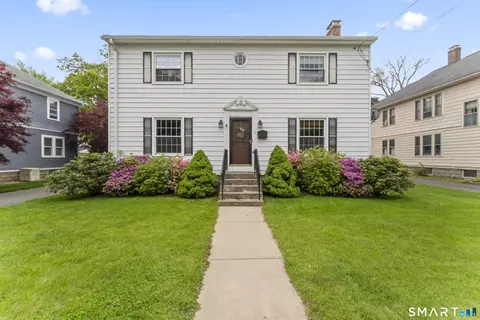 8 James St, Windsor Locks, CT 06096