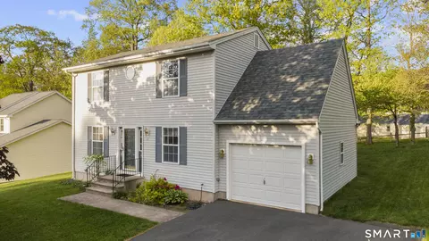 71 Northview Dr, Manchester, CT 06040