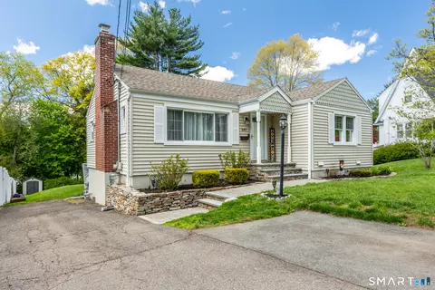 Exterior - 597 Wolcott Hill Rd, Wethersfield, CT 06109 photo 2 of 7