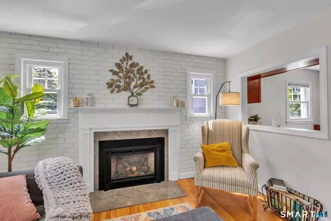 Living - 597 Wolcott Hill Rd, Wethersfield, CT 06109 photo 2 of 3