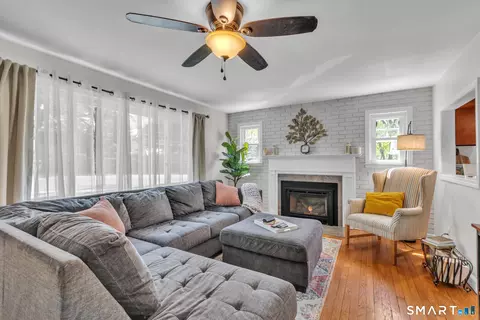 Living - 597 Wolcott Hill Rd, Wethersfield, CT 06109 photo 1 of 3