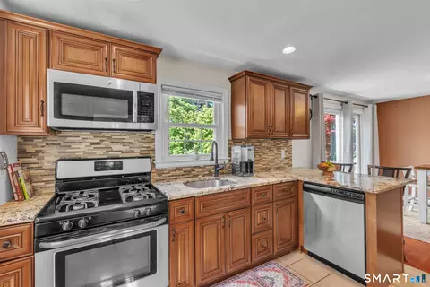 Kitchen - 597 Wolcott Hill Rd, Wethersfield, CT 06109 photo 3 of 4