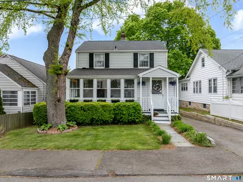 29 Magnolia Ave, Norwalk, CT 06850