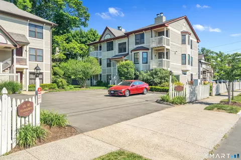 80 Front St #80, New Haven, CT 06513