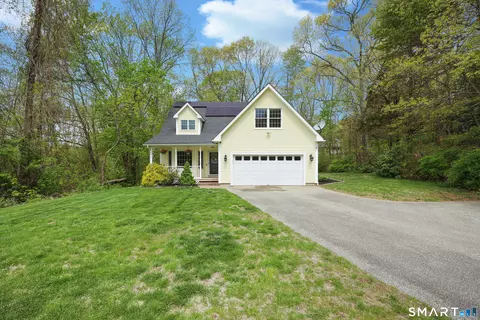 27 Chiou Dr, Griswold, CT 06351