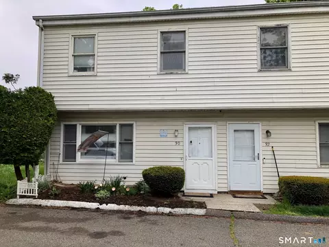 30 Yarrington Ct #30, Bridgeport, CT 06607