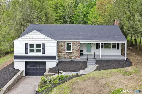 16 Sunnyview Dr, Vernon, CT 06066