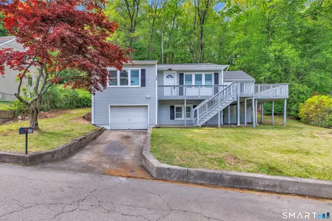 120 Hull St, Ansonia, CT 06401