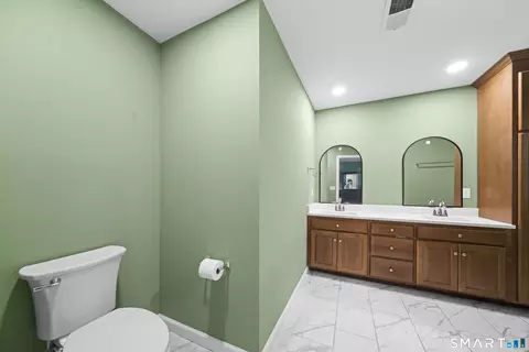 Bath - 15 Third St, Windsor Locks, CT 06096 photo 3 of 5