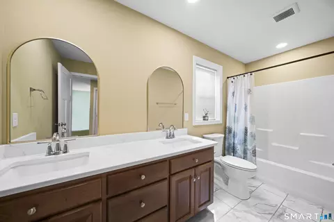 Bath - 15 Third St, Windsor Locks, CT 06096 photo 4 of 5