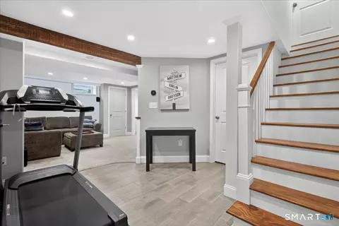 Entry Way - 54 Thornton St, Hamden, CT 06517 photo 3 of 3