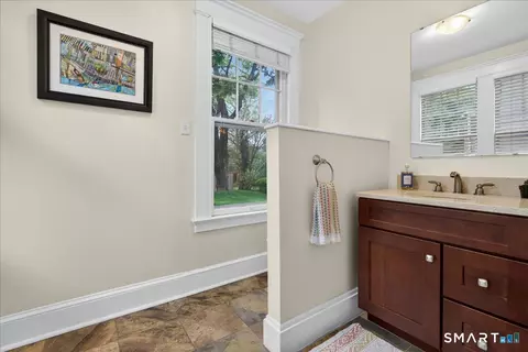 Bath - 54 Thornton St, Hamden, CT 06517 photo 1 of 3