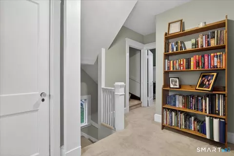Entry Way - 54 Thornton St, Hamden, CT 06517 photo 2 of 3