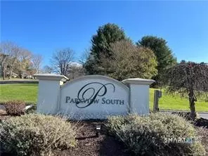 808 Summer Hill Dr #808, South Windsor, CT 06074