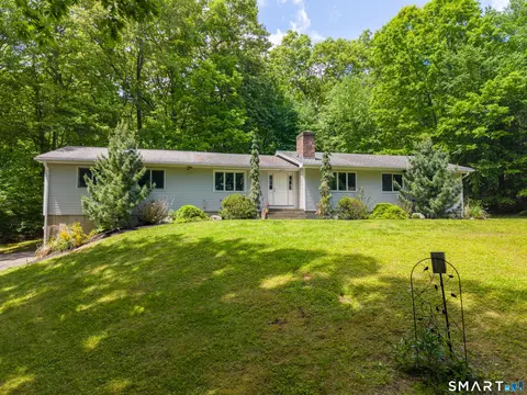132 Hickory Ln, Bethlehem, CT 06751