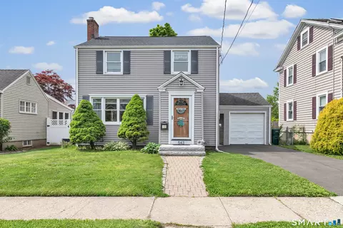 543 Woodstock Ave, Stratford, CT 06614