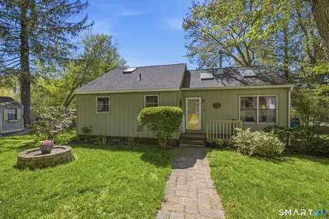 21 E Shore Dr, East Haddam, CT 06423