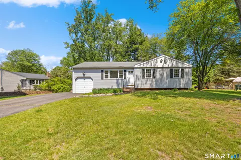 21 Fawn Dr, Cheshire, CT 06410