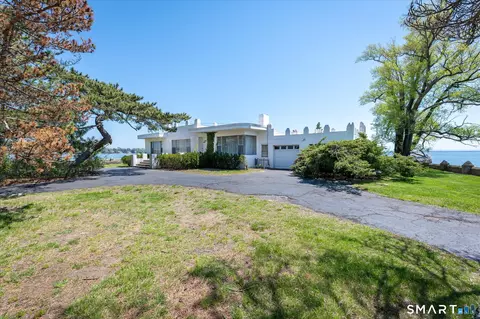 250 Davenport Dr, Stamford, CT 06902